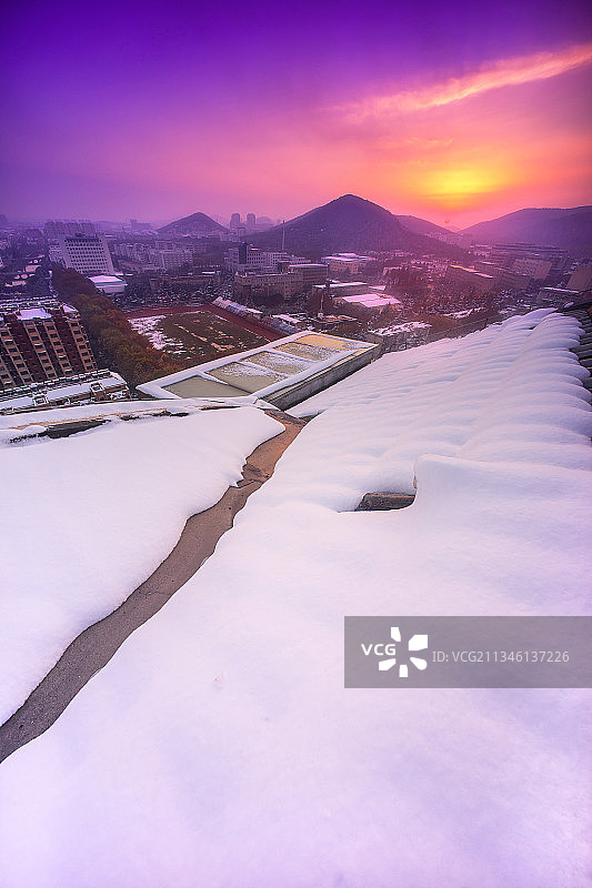 雪冬+江苏省徐州市铜山区泉山图片素材