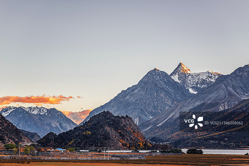 日落然乌湖图片素材
