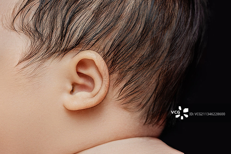 婴儿耳朵特写图片素材
