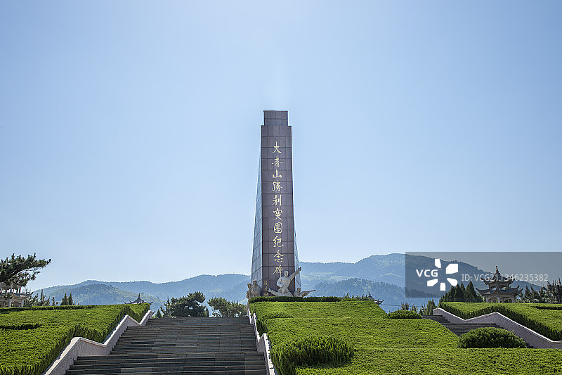 山东省临沂市大青山胜利突围纪念碑夏季风景图片素材