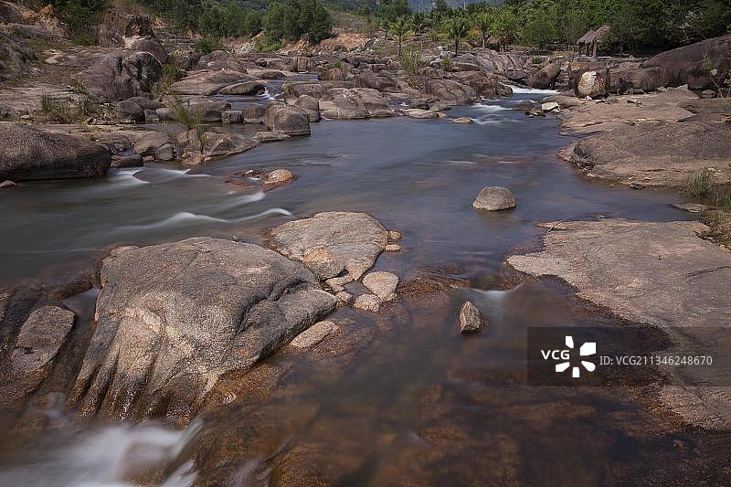 越南庆和芽庄耶尔辛国家公园瀑布图片素材