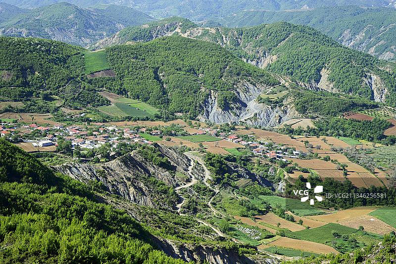 帕延格，SH3靠近克拉巴山口，在阿尔巴尼亚都拉斯和地拉那之间，欧洲图片素材