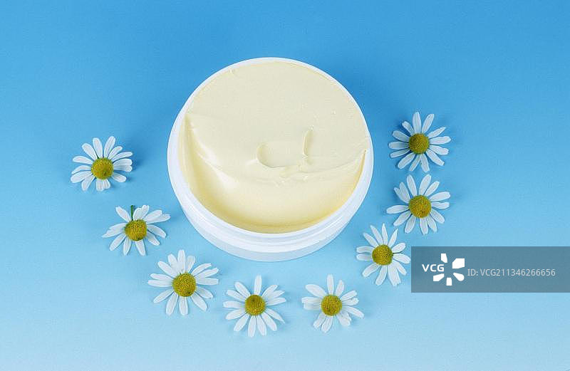 洋甘菊面霜（母菊）抠图对象图片素材