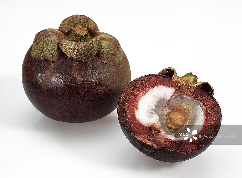 白色背景上的山竹果图片素材