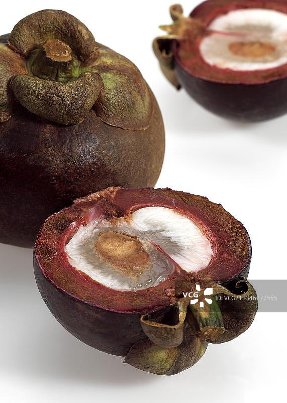 白色背景上的山竹果图片素材