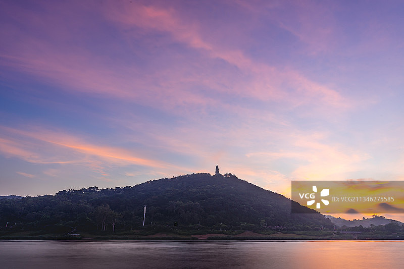 红霞飞舞图片素材