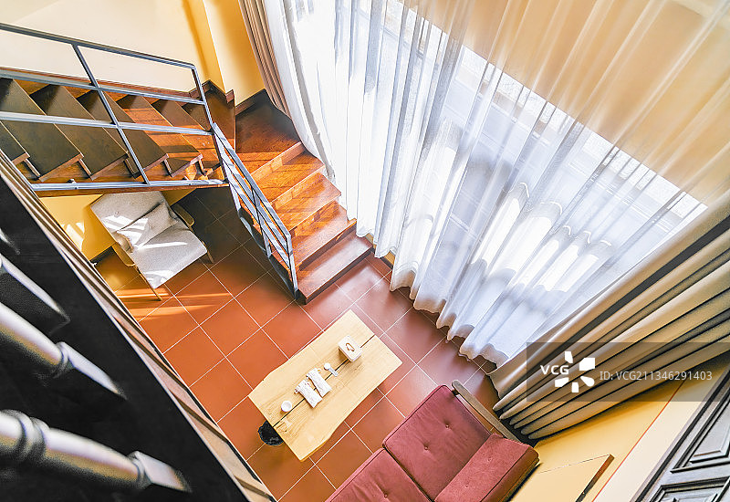 商务休闲装修风格的复式室内空间图片素材