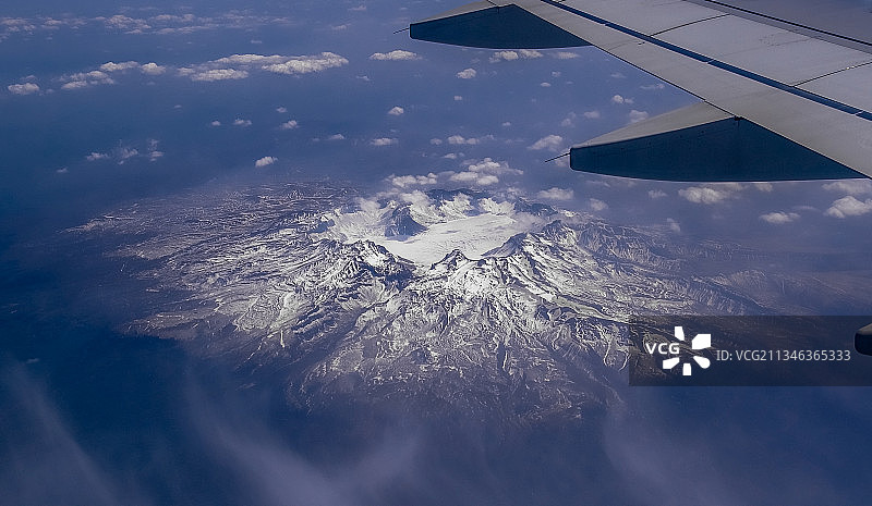 飞越长白山图片素材