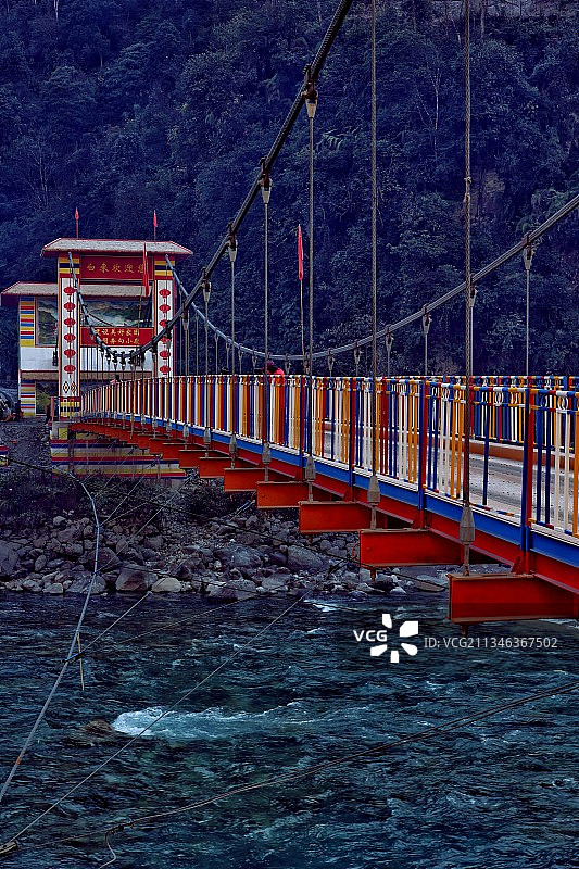 云南怒江独龙江大桥图片素材