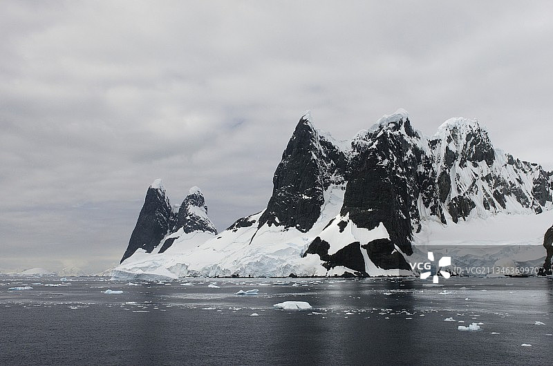 南极半岛勒梅尔海峡图片素材