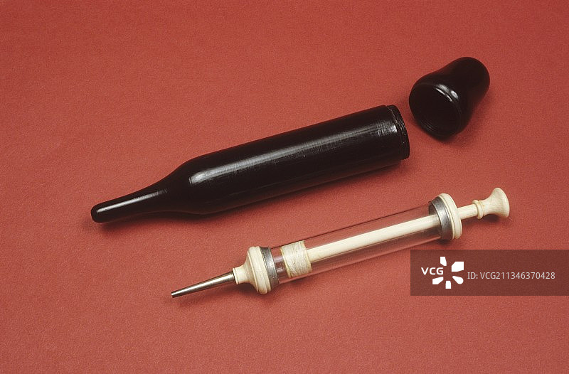 约1810年的软膏注射器图片素材