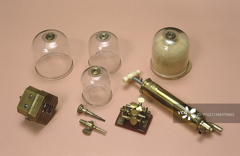 19世纪的拔罐套装图片素材