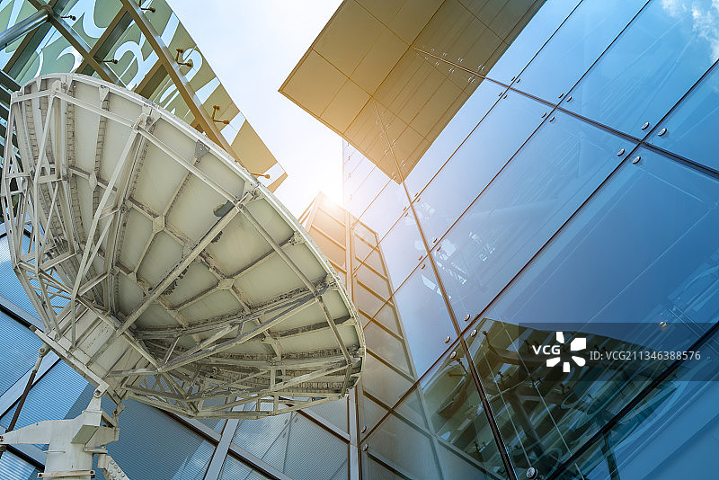 信号接收器和城市建筑图片素材