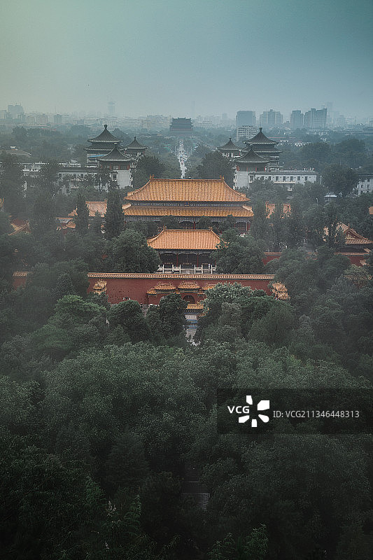 寿皇殿及雨后京城北中轴线图片素材