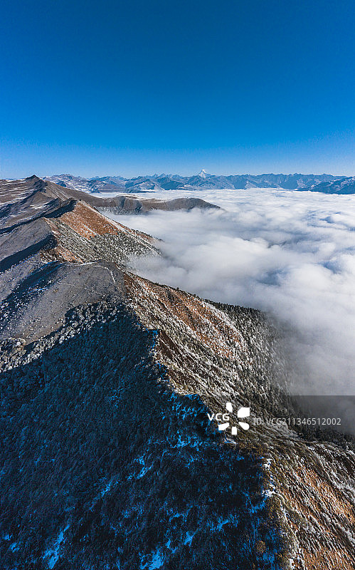 四川雅安宝兴县360度观景平台达瓦更扎景区图片素材