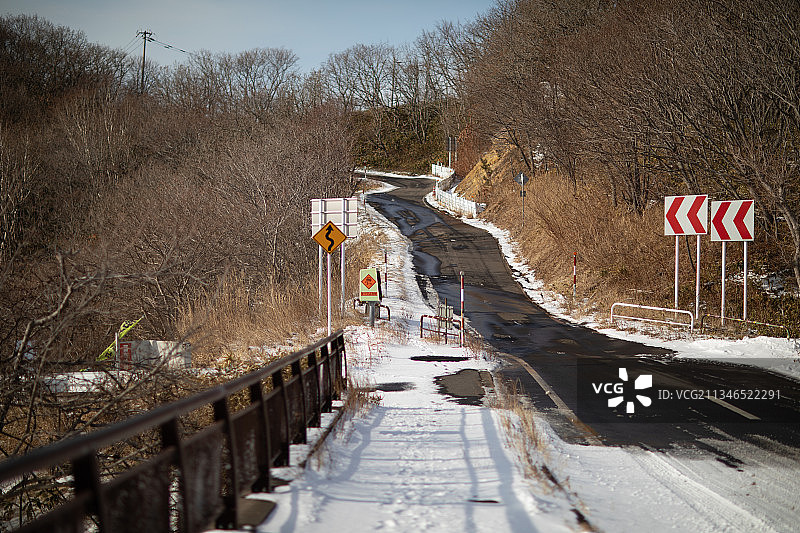日本北海道室兰地球岬百景之首第一海洋冬季秋季路雪冰雪风景图片素材