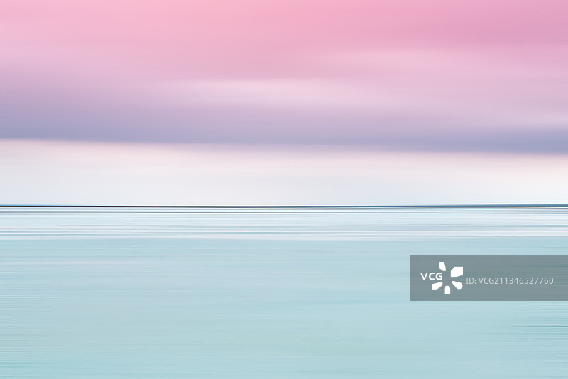 中国青海省茶卡盐天一色的奇异环境图片素材