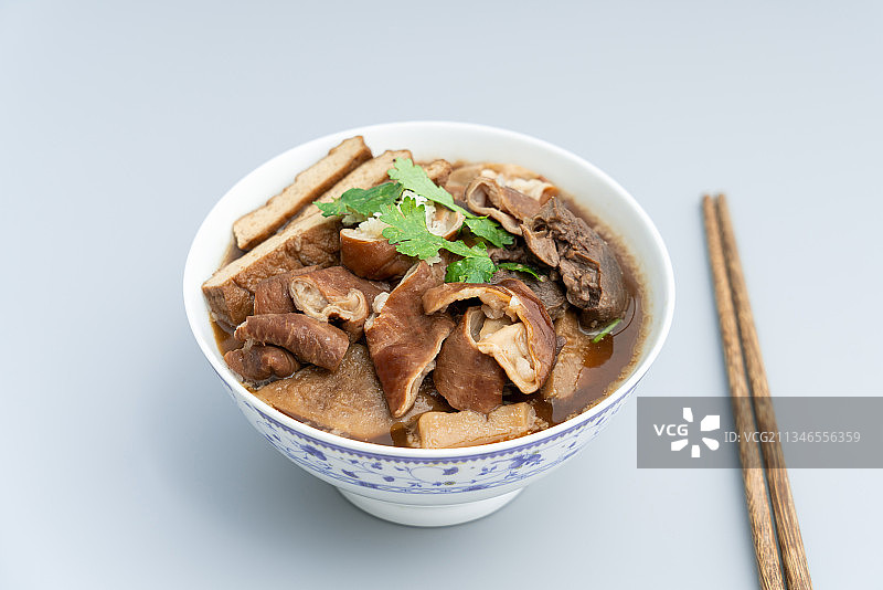 中国传统美食老北京卤煮火烧图片素材