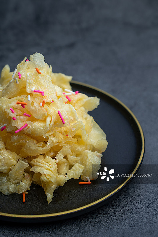 中国的老北京传统小吃姜汁排叉图片素材