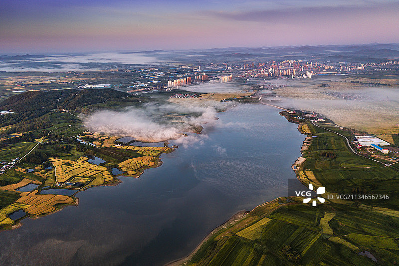 家乡尚志市城边的东安水库图片素材