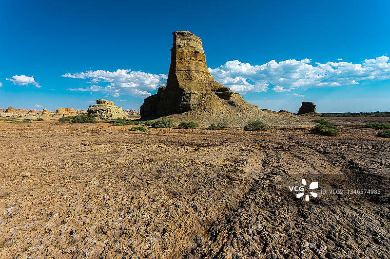 克拉玛依魔鬼城、风蚀地形、盐碱地、象形雅丹地貌图片素材