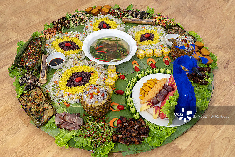 云南傣味孔雀宴图片素材