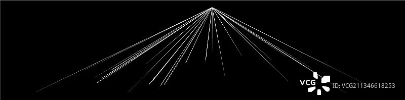 夜间照亮桥梁的低角度视图图片素材