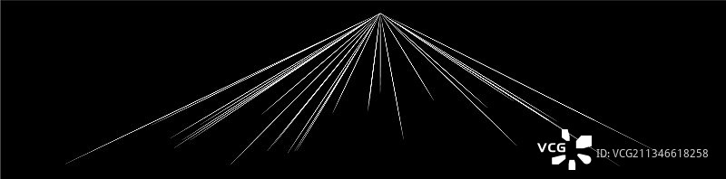 夜间照亮桥梁的低角度视图图片素材