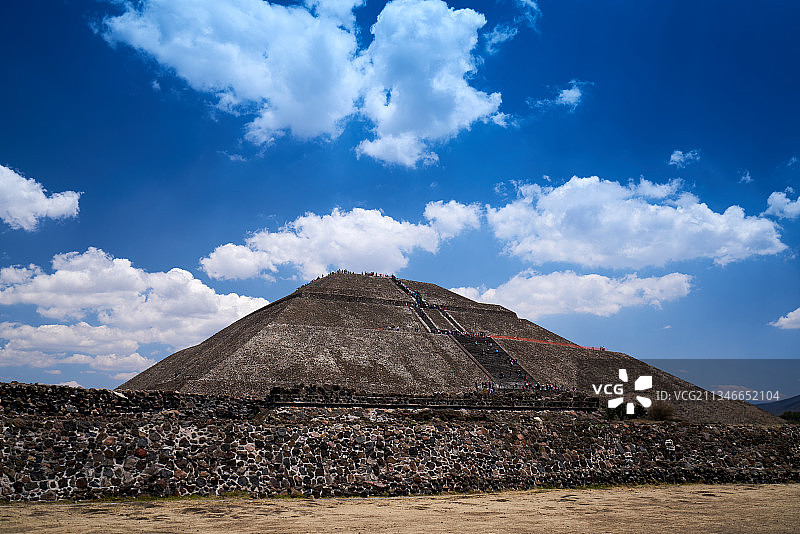 墨西哥城特奥蒂瓦坎，太阳金字塔，月亮金字塔，古城，世界遗产图片素材