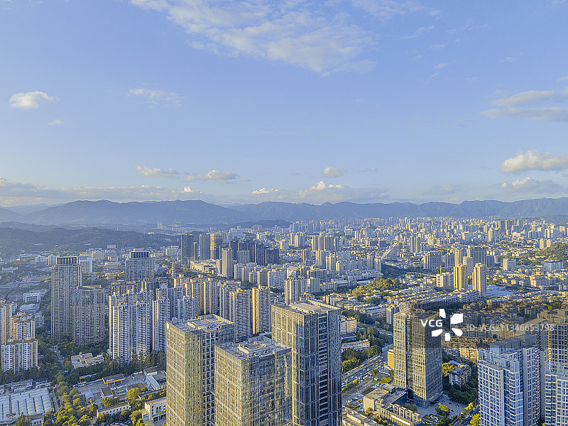 航拍福州市台江区写字楼商业大厦图片素材