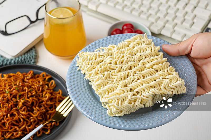 网红美食火鸡面图片素材