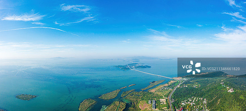 航拍苏州太湖西山，太湖大桥，太湖渔洋山风景区图片素材