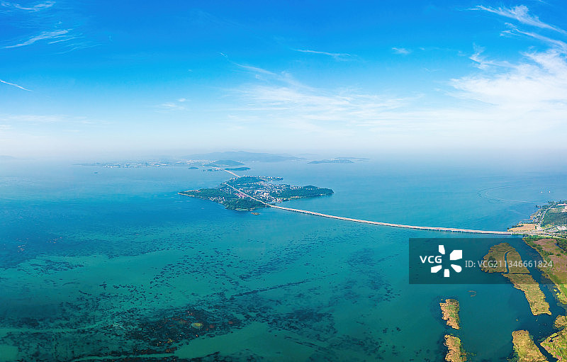 航拍苏州太湖西山，太湖大桥，太湖渔洋山风景区图片素材
