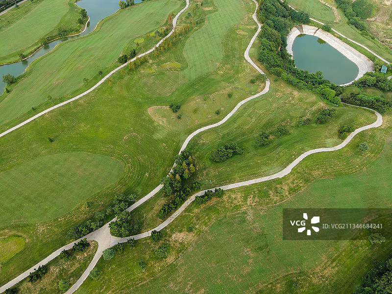 航拍青岛海岸线高尔夫球场图片素材