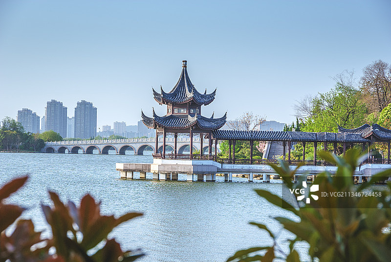 长亭水榭+江苏省徐州市云龙湖风景名胜区南湖景区图片素材