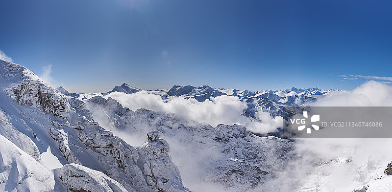 瑞士铁力士雪山美景图片素材