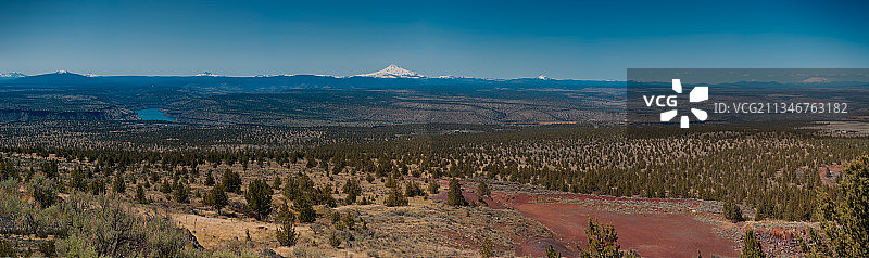 美国俄勒冈州马德拉斯景观全景图片素材