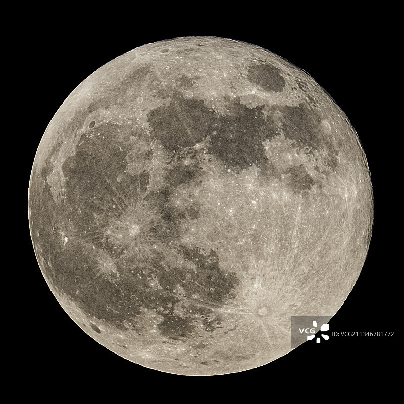 意大利阿斯科利皮切诺格罗塔马雷的满月图片素材