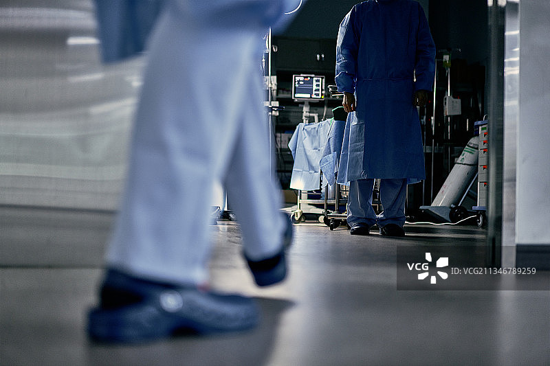 手术台、外科手术、外科医生、治疗、医院、医疗行业、医生图片素材