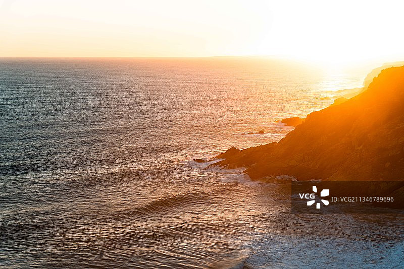 南非莫塞尔湾日落时分的海景图片素材