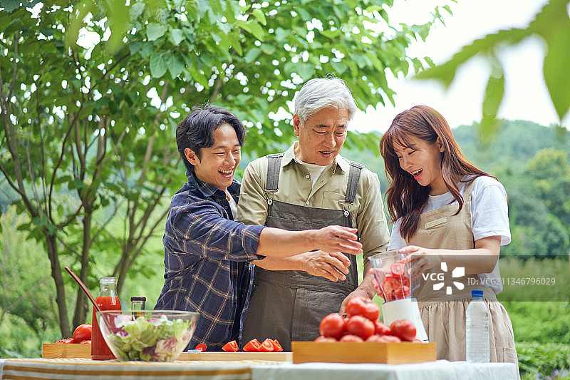 直播电商，番茄，番茄汁，农场直供，新鲜食品，农业，有机，健康生活图片素材