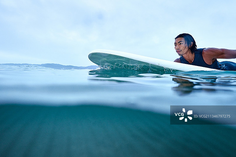 夏季冲浪海上运动极限运动水上运动图片素材