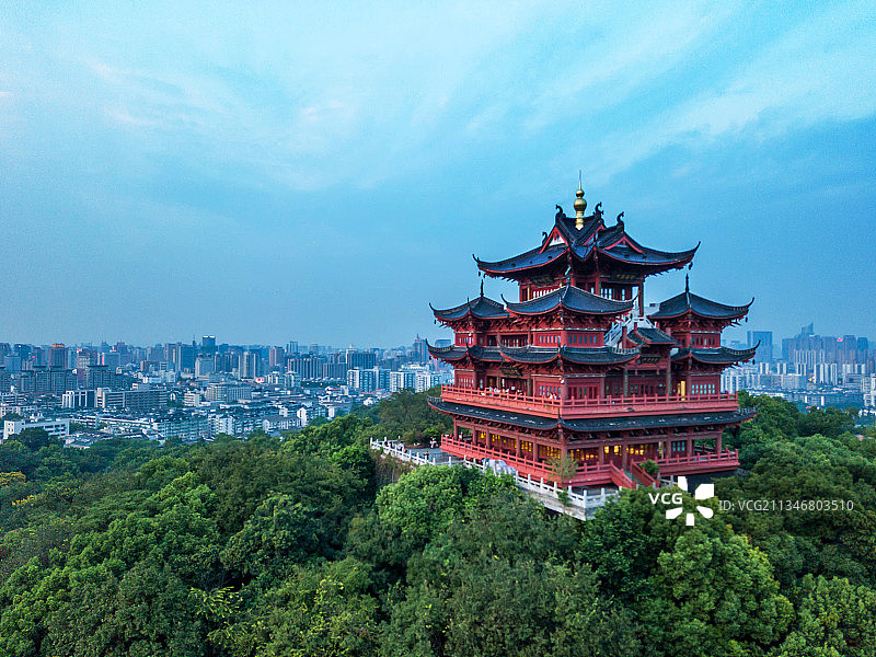 杭州吴山城隍阁航拍图片素材