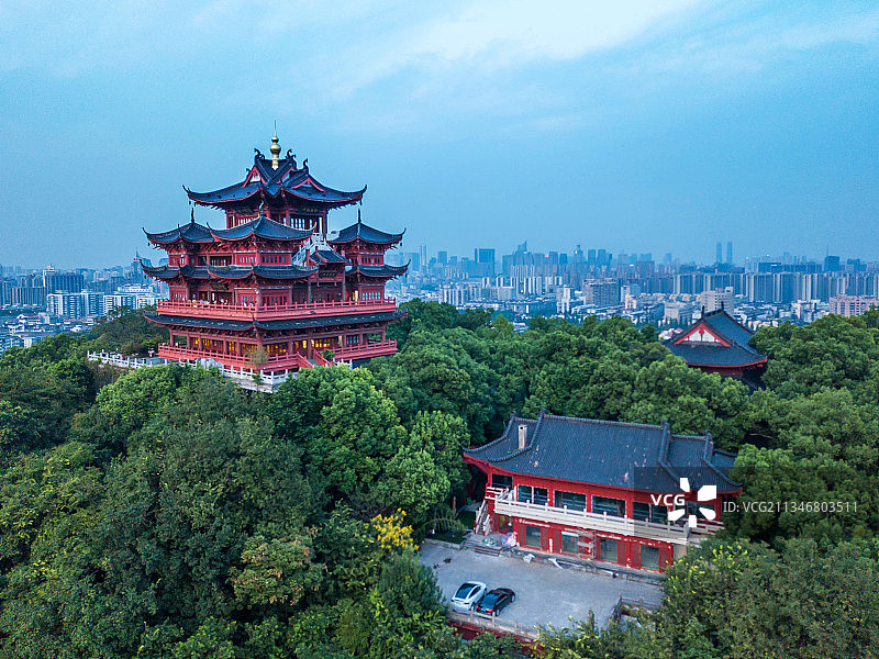 杭州吴山城隍阁航拍图片素材