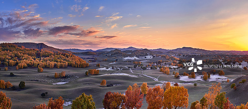 乌兰布统秋色：东沟日落图片素材