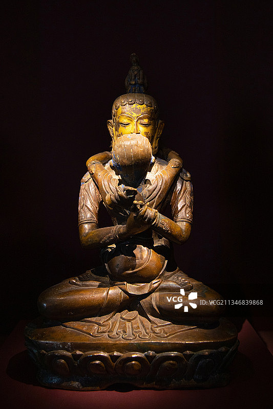 鎏金铜佛像图片素材