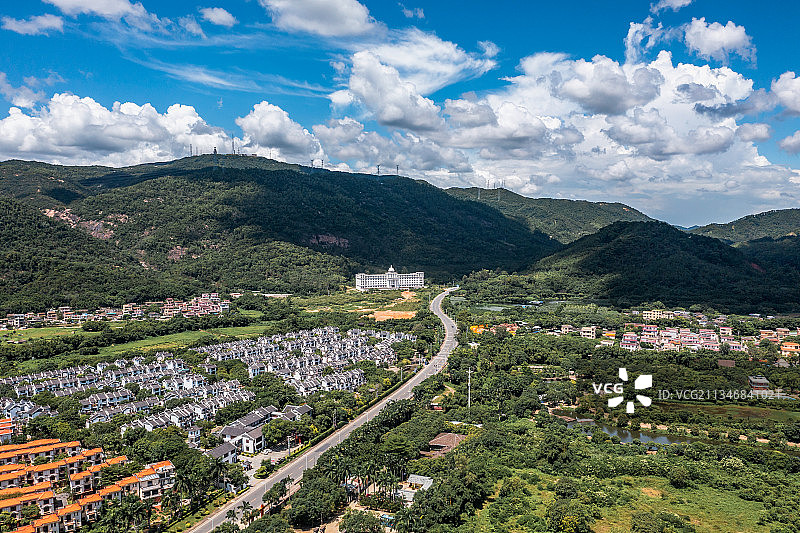中山市三乡镇五桂山翠山路段风景，自然森林城市，优美人居环境图片素材