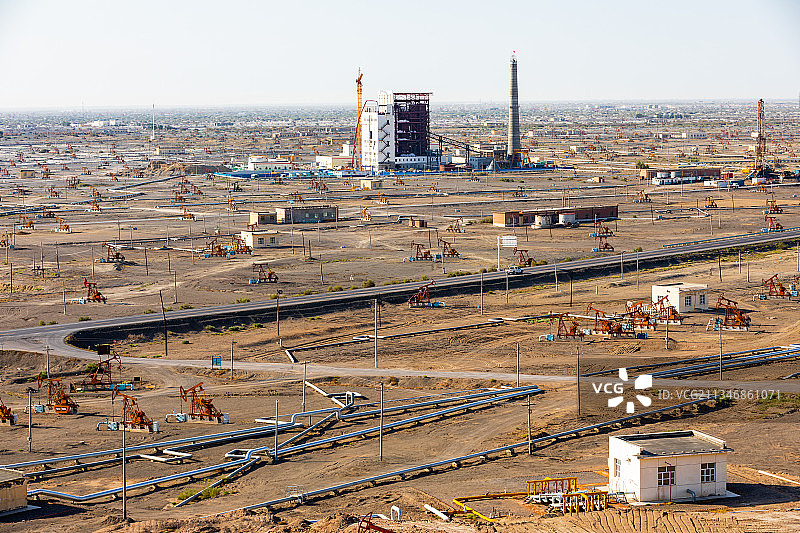 新疆克拉玛依油田图片素材