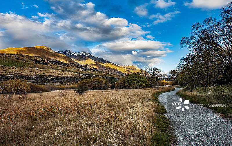 探险越野之路图片素材