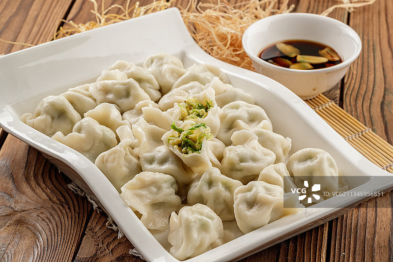 西葫芦鸡蛋饺子图片素材